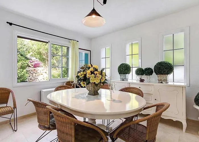 Victoria By Escape Villa *